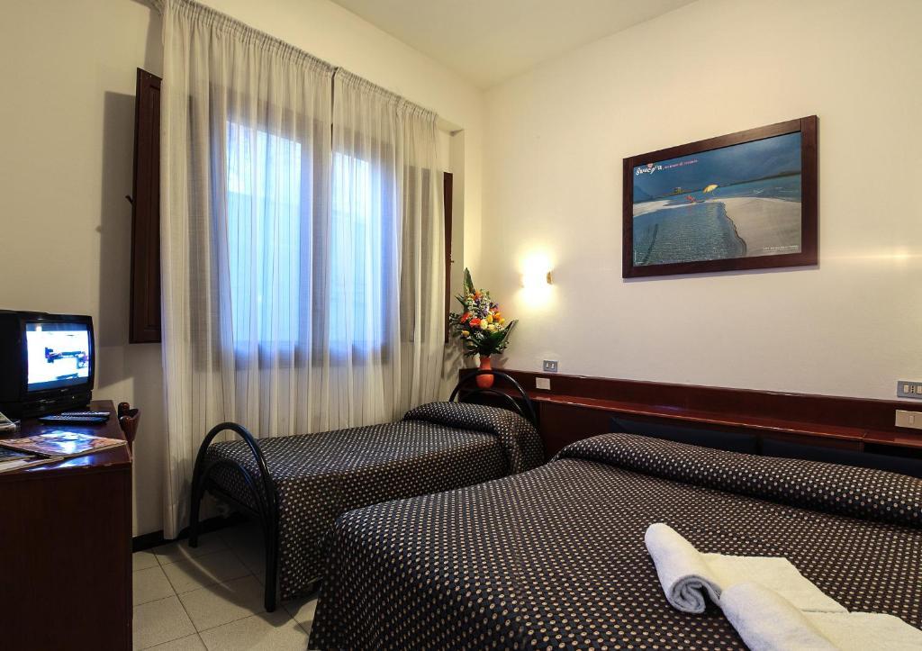 Hotel La Terrazza Cagliari Pokój zdjęcie