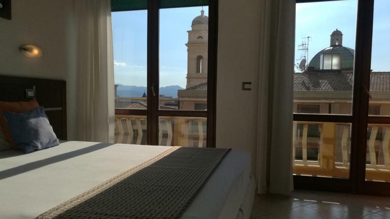 Hotel La Terrazza Cagliari Zewnętrze zdjęcie